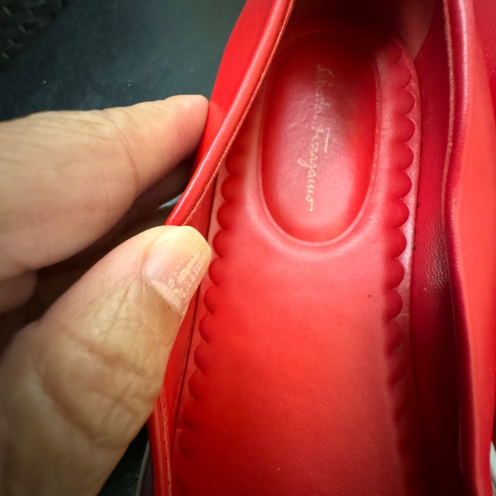 Salvatore Ferragamo size 7.5 C red leather Novello slip on ballet flat Italy - Picture 3 of 12